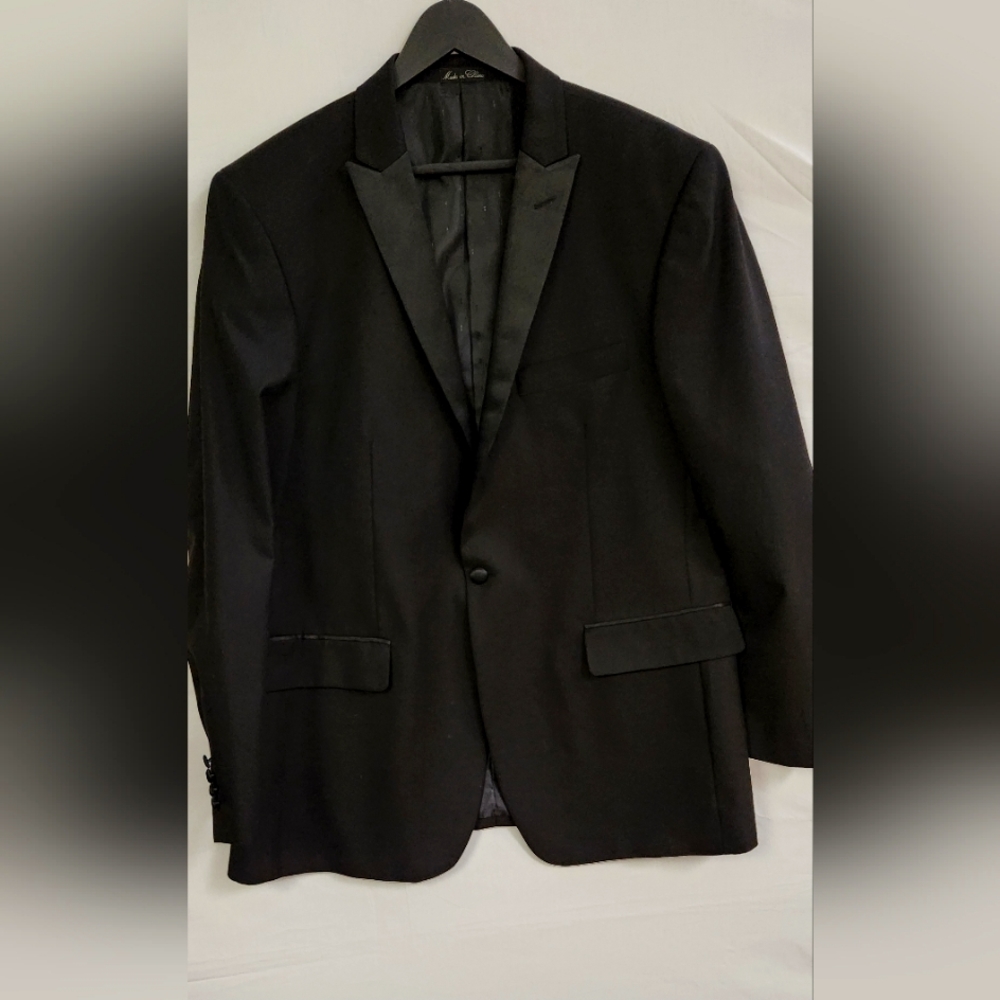 Men: Black tuxedo suit, regular length suit jacket